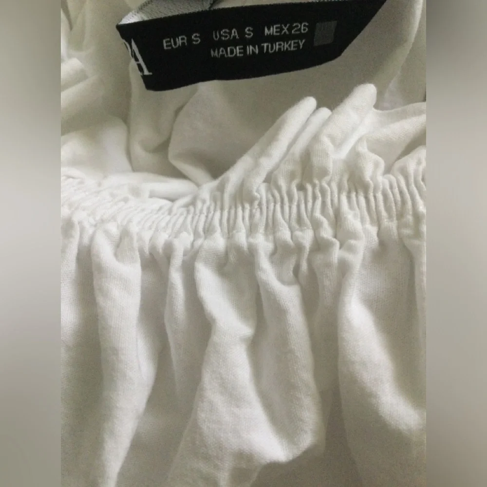 Zara White Puff Sleeve Stretch Poplin Top
